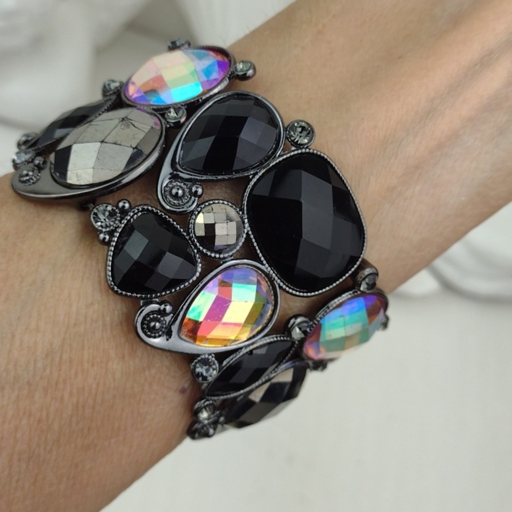 Insta Glam Multi Brilliant & Faceted Gorgeous Black Stretch Bracelet Like New!